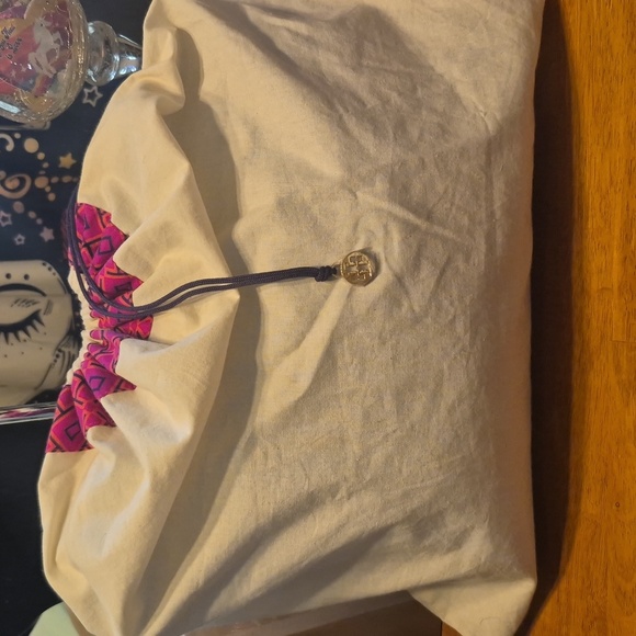 EUC Tory Burch Crossbody With Her New Dust Bag. - Picture 16 of 16